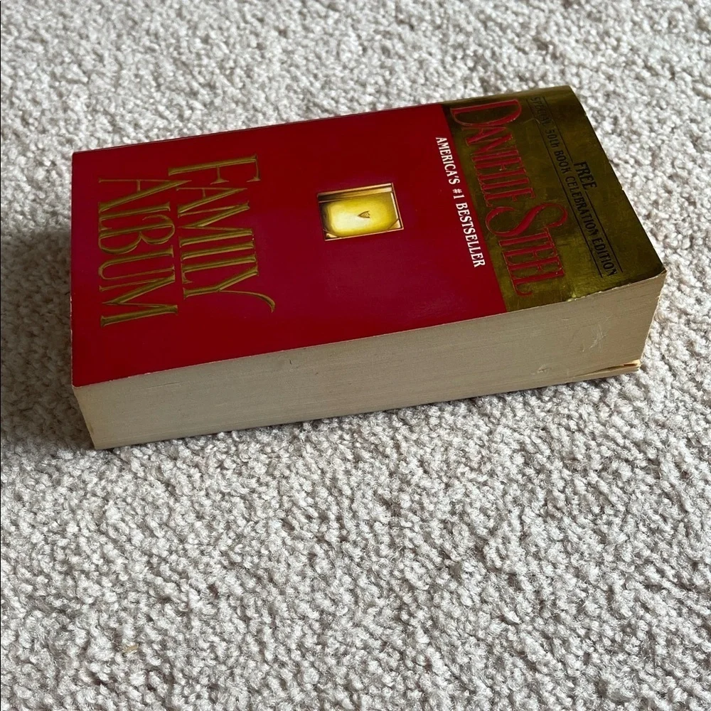Danielle Steel Family Album Book
